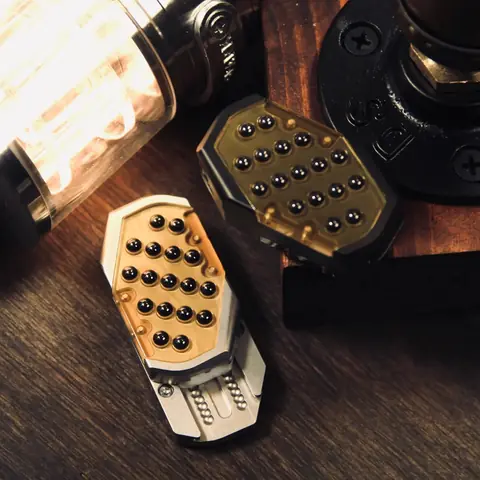 9 Hand — slider